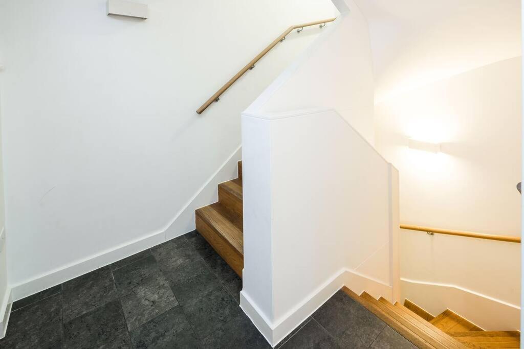 Апартаменты Chic And Spacious Flat Near Bond Street Лондон Экстерьер фото